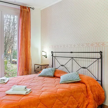 Cosy Holiday In With Swimming Pool *